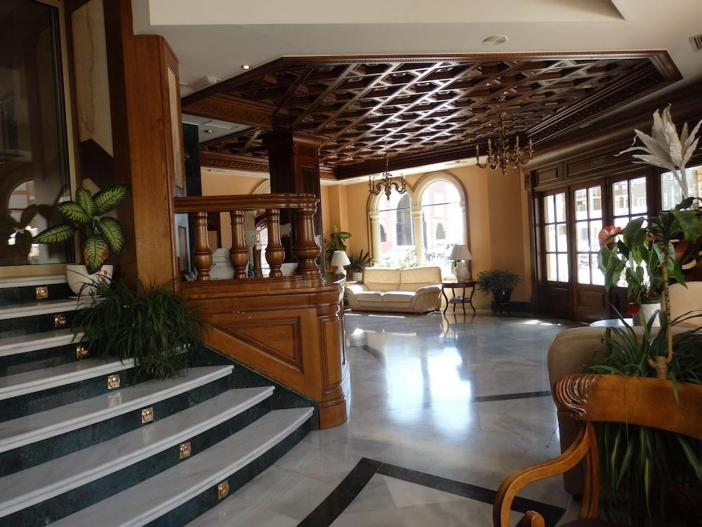 Hotel Aranda アランダ・デ・ドゥエロ エクステリア 写真