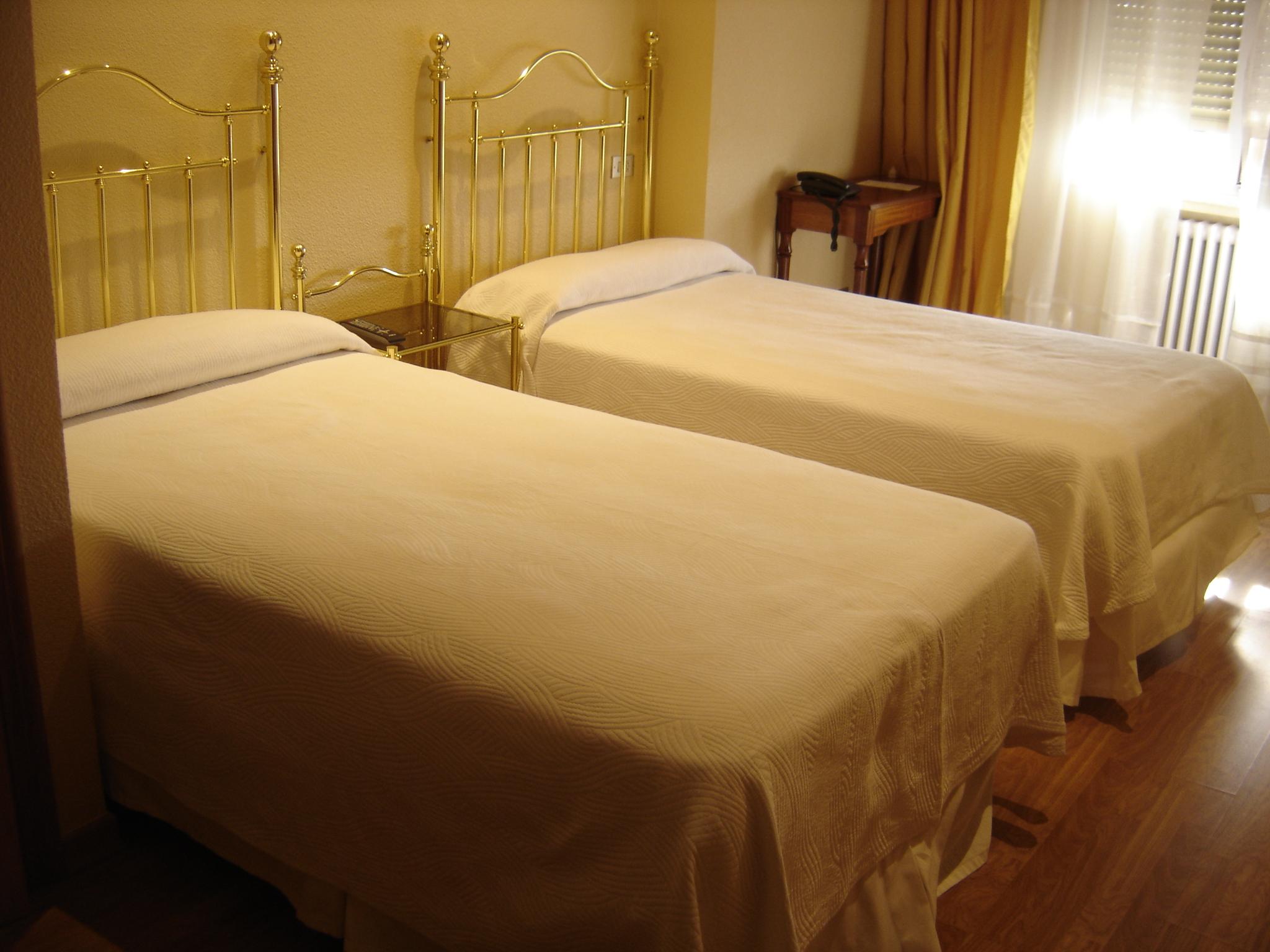 Hotel Aranda アランダ・デ・ドゥエロ エクステリア 写真