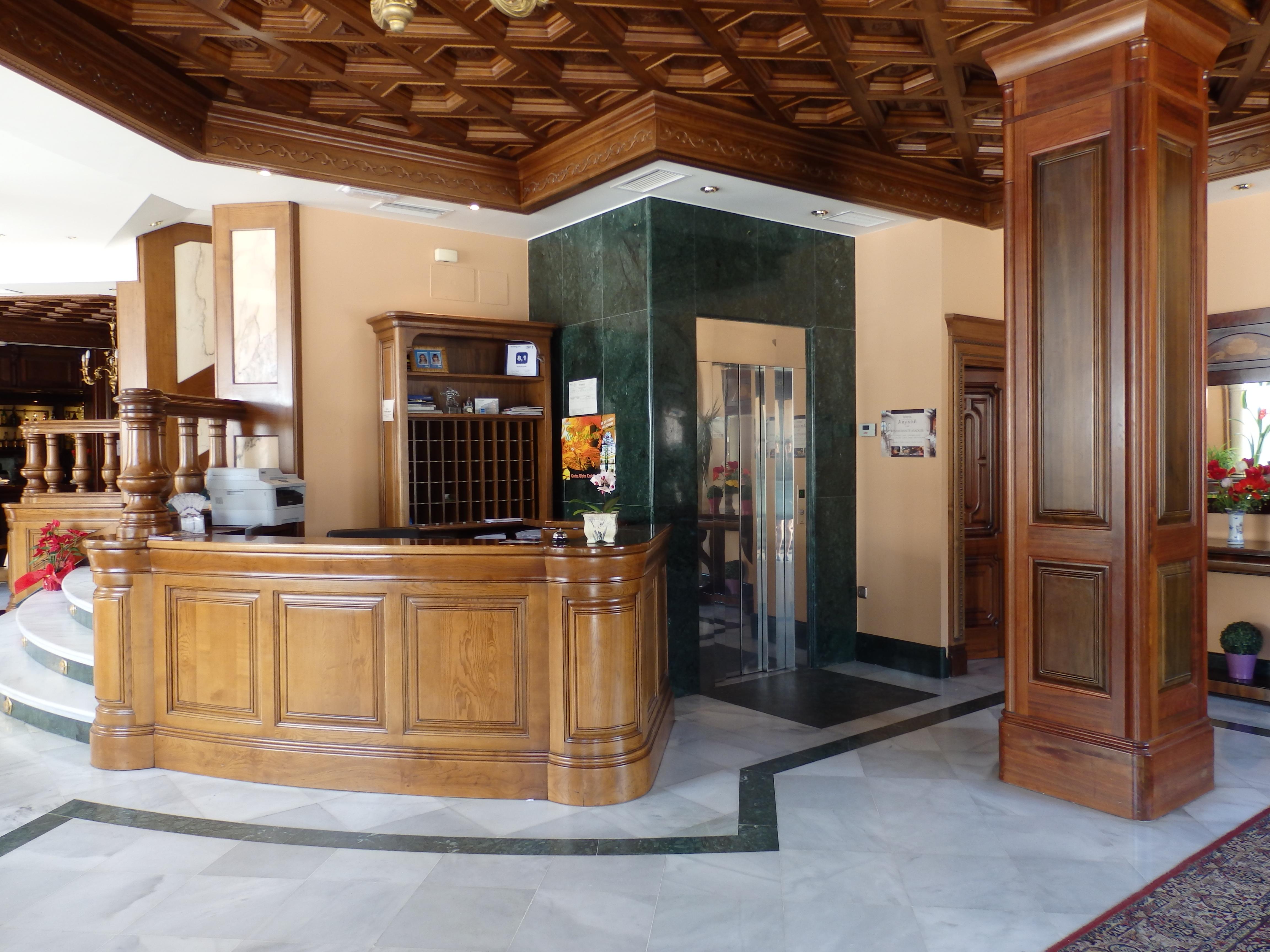 Hotel Aranda アランダ・デ・ドゥエロ エクステリア 写真