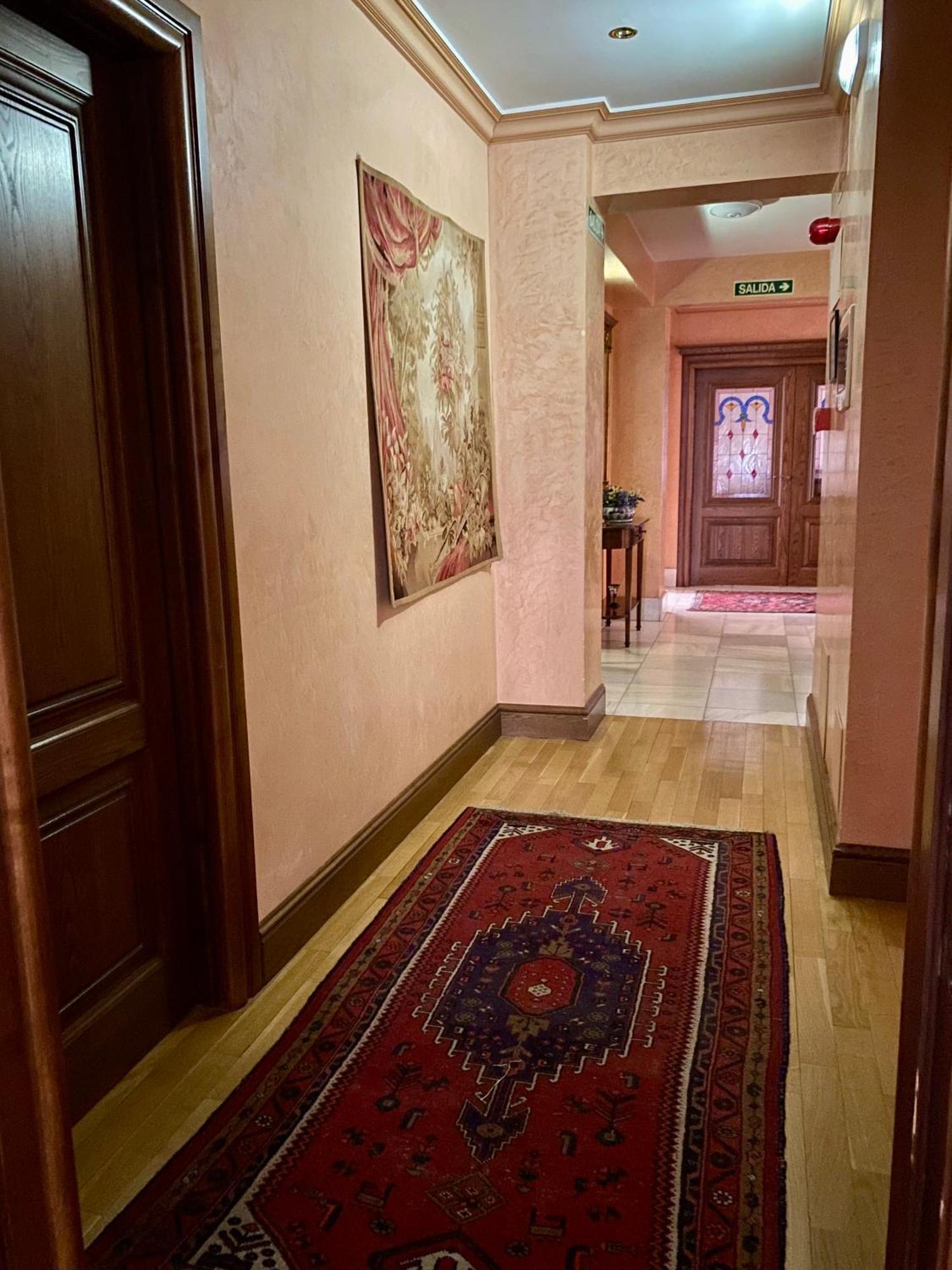 Hotel Aranda アランダ・デ・ドゥエロ エクステリア 写真