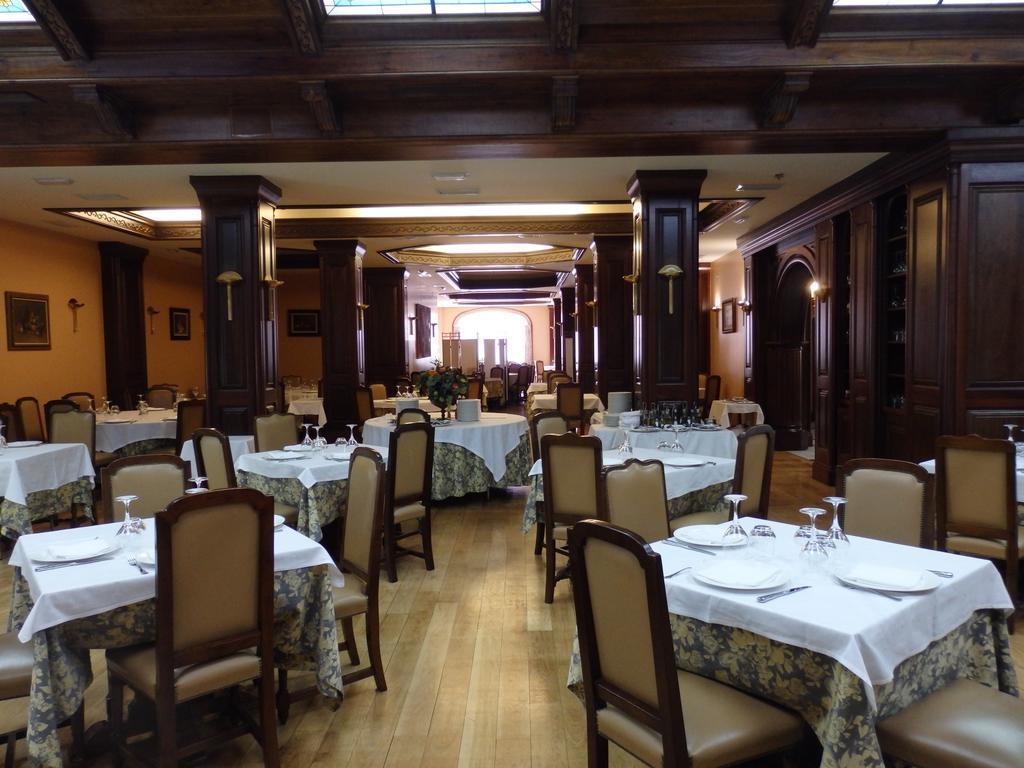 Hotel Aranda アランダ・デ・ドゥエロ エクステリア 写真